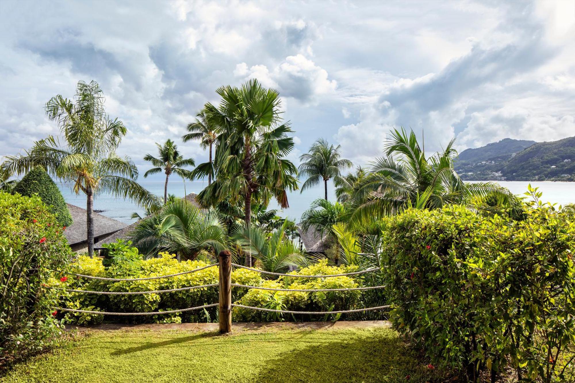 Fisherman'S Cove Resort Beau Vallon  Exterior photo