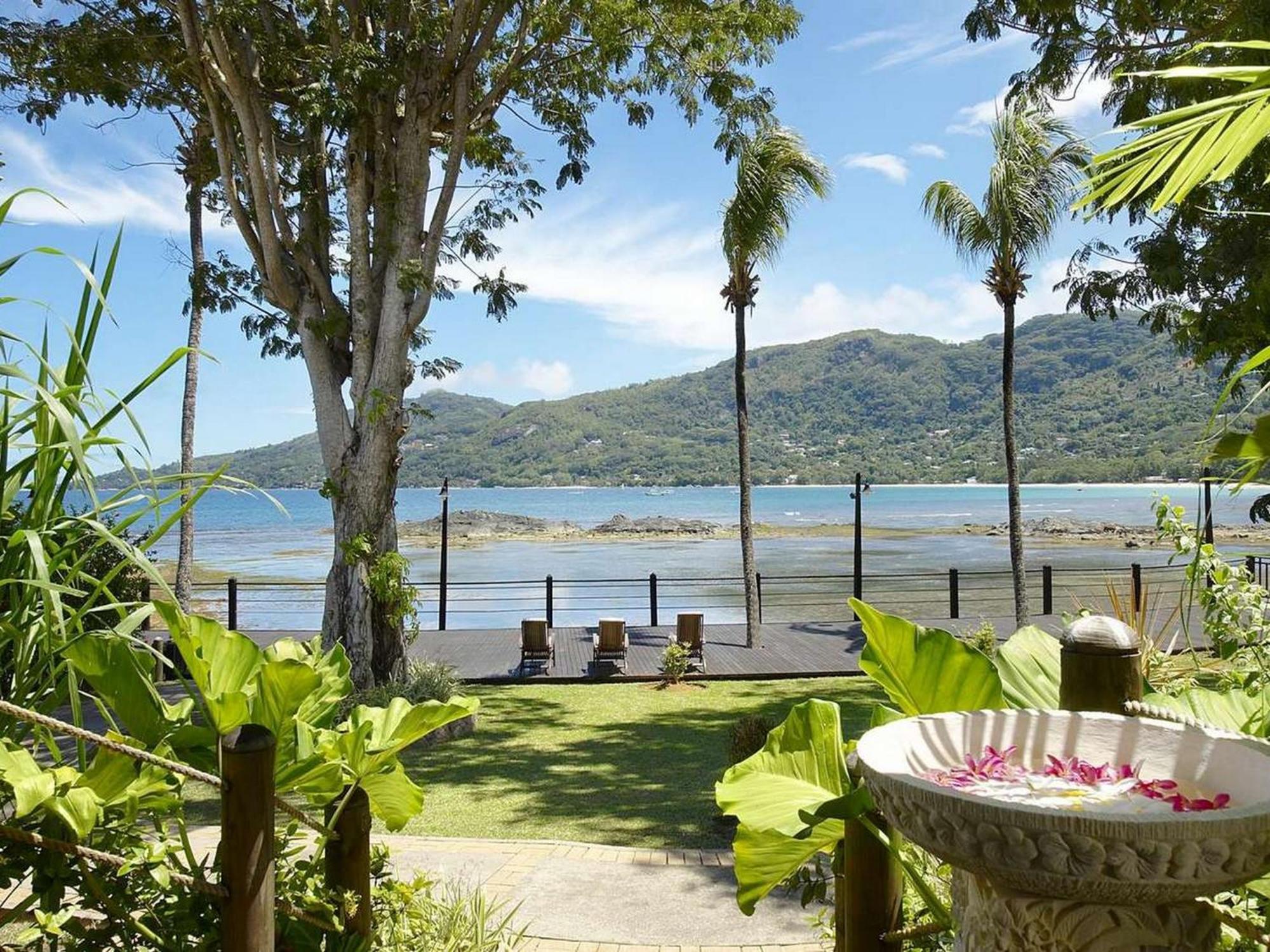 Fisherman'S Cove Resort Beau Vallon  Exterior photo